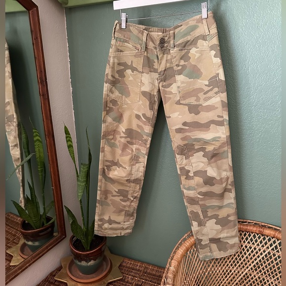 Pilcro Camo Pants - Picture 1 of 4